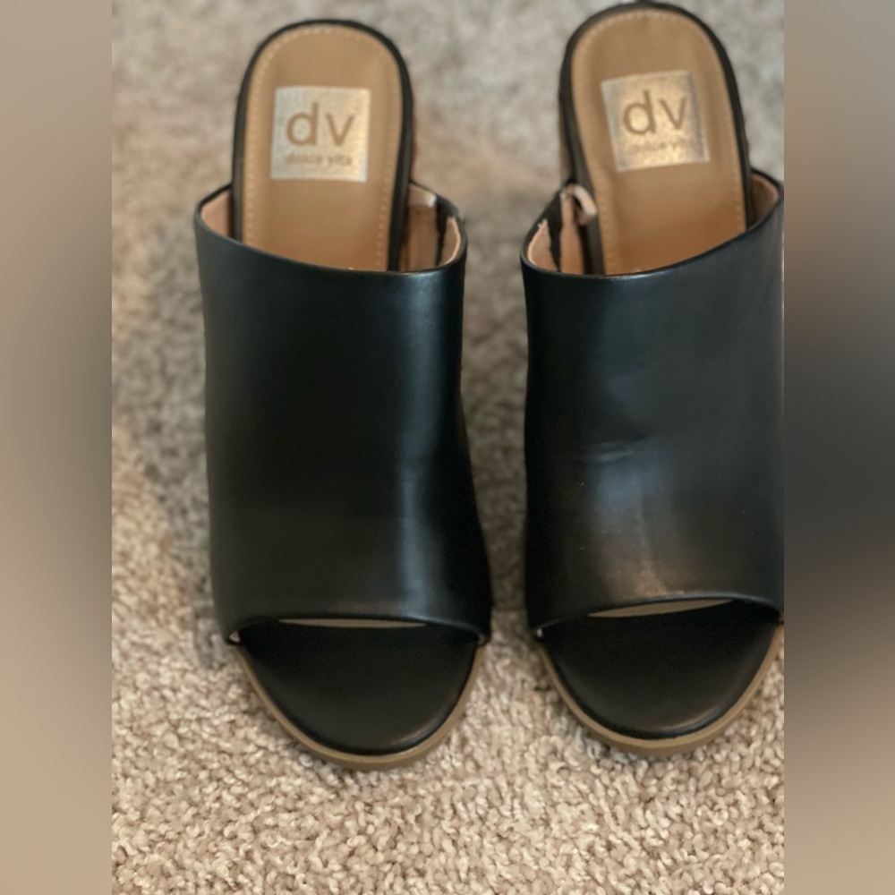 Dolce Vita leather brand new. They are just slightly too big on my narrow feet.